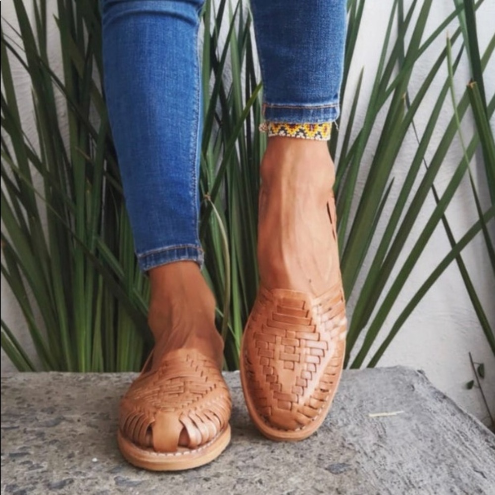 Huarache sandals - genuine leather, hand crafted in Mexico. Size 6